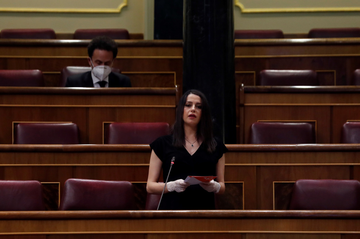 A portavoz de Cidadáns, Inés Arrimadas, intervén no pleno do Congreso este mércores onde se autorizará outra prórroga do estado de alarma solicitada polo Goberno. En Madrid, (España), ao 6 de maio de 2020.