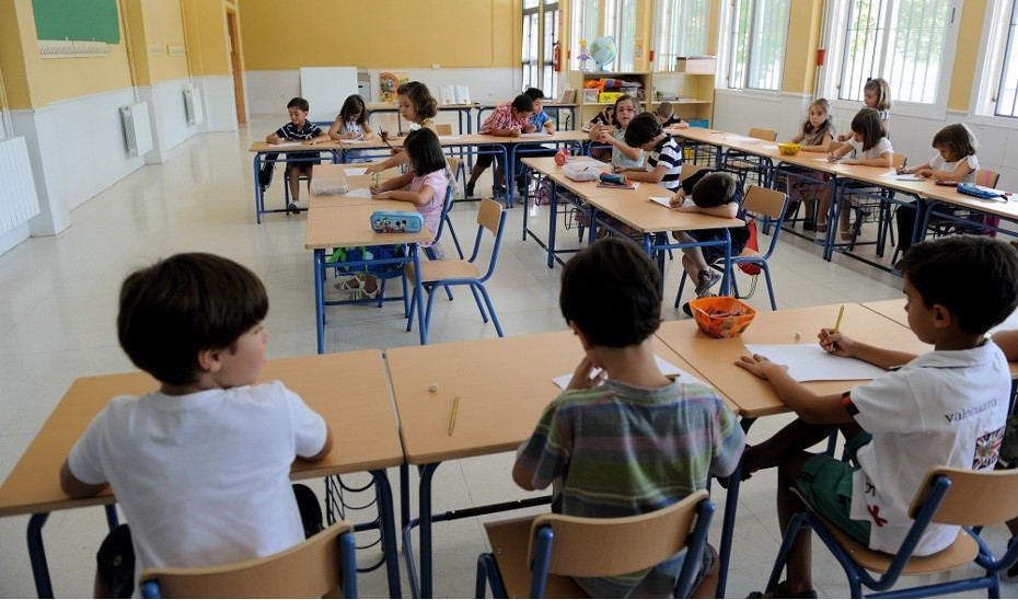 Alumnos andaluces na aula dun colexio de Primaria