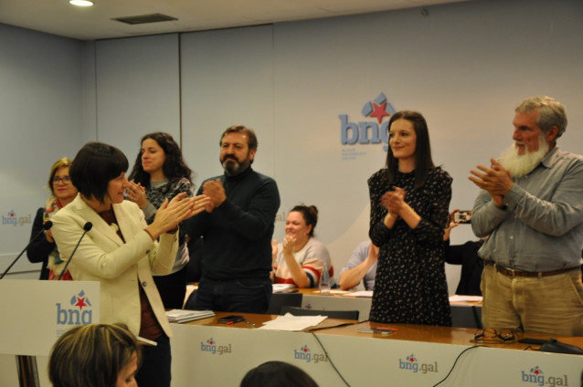 A portavoz nacional do BNG, Ana Pontón, e o resto de candidatos no Consello Nacional do partido celebrado este sábado en Santiago onde se anunciaron as candidaturas de fronte ao 5A