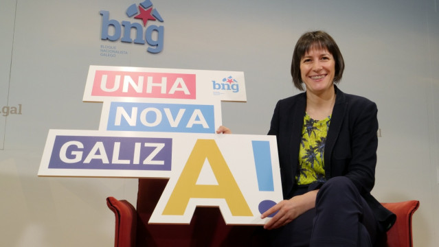 A portavoz nacional do BNG, Ana Pontón, pousa co lema de campaña para as eleccións do 12 de xullo