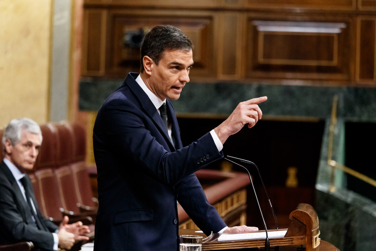 O presidente do Goberno, Pedro Sánchez, durante a súa réplica na sesión do Parlamento na que se exerce o control ao Goberno e trátase a sexta prórroga do estado de alarma pola crise