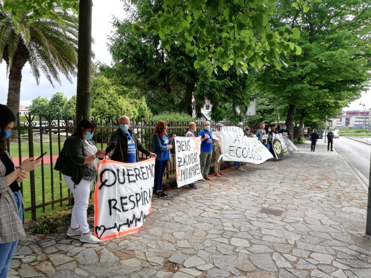 Colectivos reclaman ante Medio Ambiente o peche da entulleira de Grixoa-Miramontes