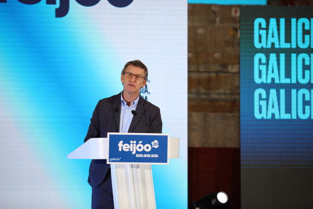 O presidente e candidato á Xunta de Galicia, Alberto Núñez Feijóo, intervén en clausúraa do acto de campaña do Partido Popular celebrado na praza de touros de Pontevedra, Galicia, (España), ao 27 de xuño de 2020.