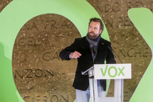O portavoz de Vox no Congreso dos Deputados, Iván Espinosa de los Monteros intervén nun mitin do partido de Vox, na Praza de Colón, en Madrid (España), ao 8 de novembro de 2019.
