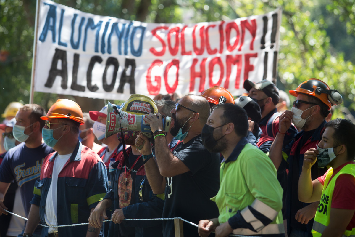 Imaxe de arquivo dunha protesta dos traballadores da planta de Alcoa en San Cibrao, en Xove (Lugo)