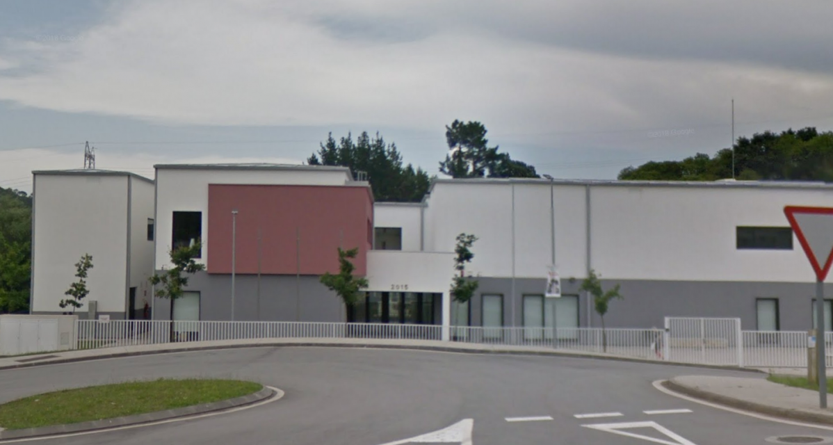IES de Carral onde se notificou hoxe un caso de coronavirus nunha imaxe de Google Street View