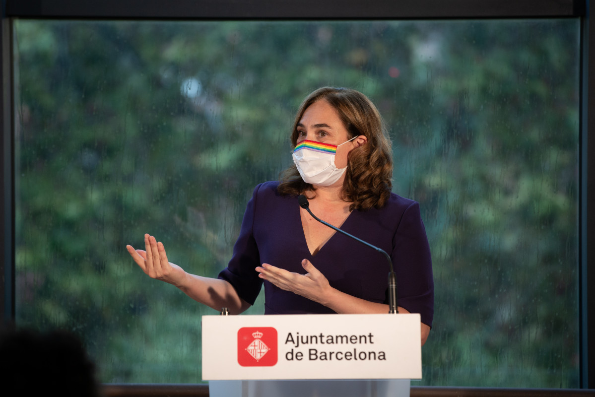 A alcaldesa de Barcelona, Ada Colau, durante a rolda de prensa presencial e telemática, en Barcelona, Catalunya, (España), ao 18 de setembro de 2020.