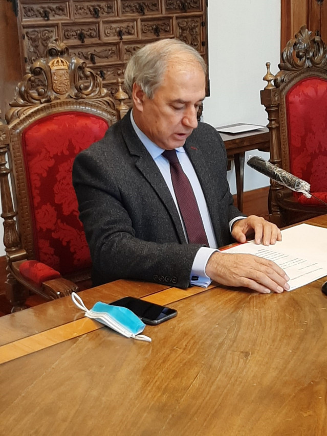 O presidente da Deputación de Lugo, José Tomei, en rolda de prensa