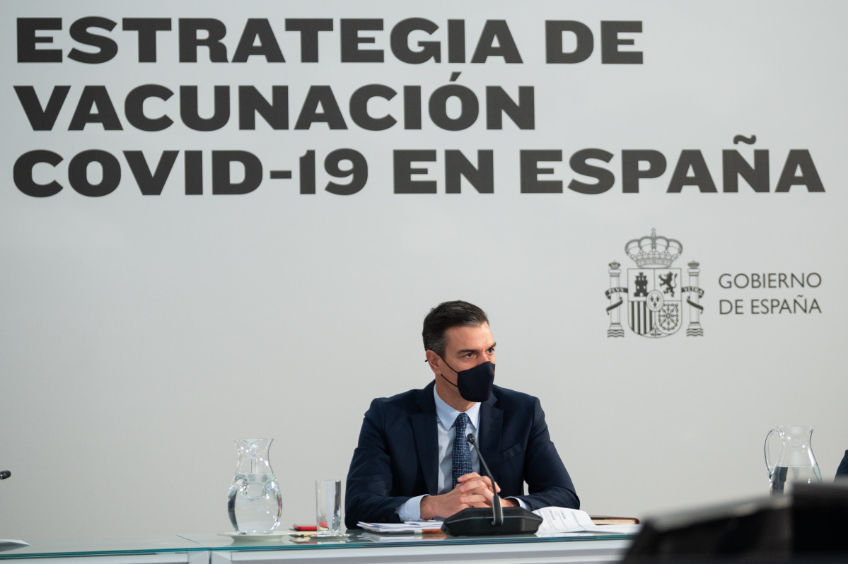 O presidente do Goberno, Pedro Sánchez, preside a reunión do Comité de Seguimento do Coronavirus e estudo dos proxectos de vacinas, no Complexo da Moncloa, Madrid (España), a 23 d