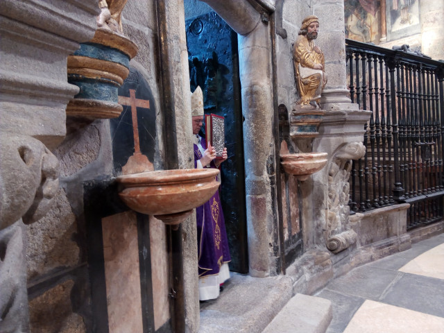 Imaxe de arquivo sobre a apertura da Porta Santa da Catedral de Santiago de Compostela