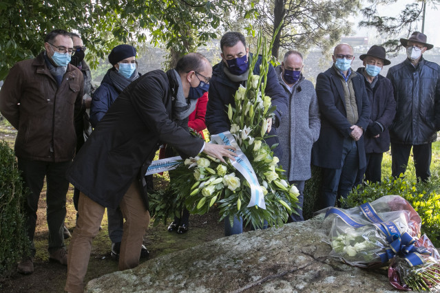 Ofrenda floral a Valle Inclán