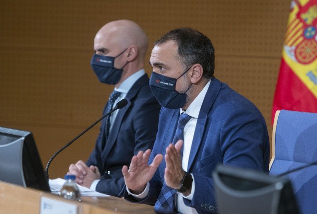 O conselleiro de Sanidade, Julio García Comesaña, en rolda de prensa.