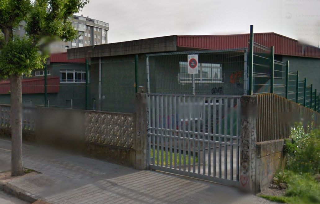 IES Monte dás Moas no barrio de Ou Castrillu00f3n nunha imaxe de Google Street View