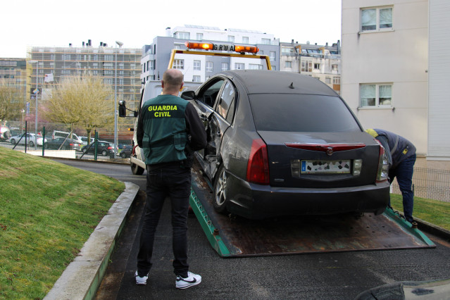 A Garda Civil de Lugo comisa vehículos de dous usuarios de risco multireincidentes.