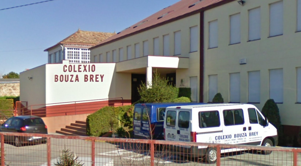 Colexio Bouza Brey de Vigo nunha foto de Google Maps