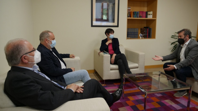 Reunión de Carlos Babío coa portavoz nacional do BNG, Ana Pontón, o deputado Luís Bará e o exalcalde de Sada Abel Soto