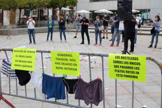 Viveiro, Lugo. A Asociacion de Hosteleria e comercio Beiras de Viveiro convoca unha protesta para queixarse polas continuas restricións á hosteleria da localidade da Mariña de Lugo.