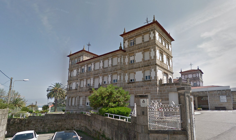 Fogar e Clu00ednica de San Rafael de Vigo nunha imaxe de Google Street View