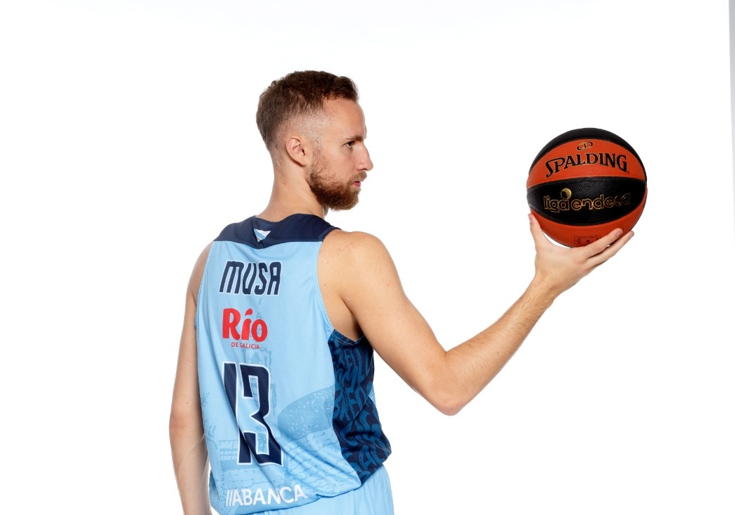 Musa breo