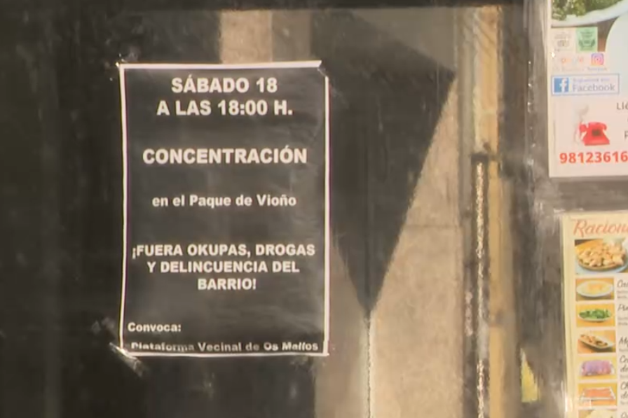 Cartel contra a okupaciu00f3n no Barrio de Vos Mallos da Coruu00f1a