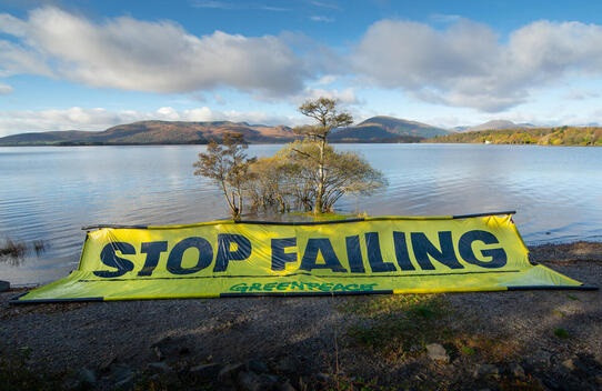 Greenpeace pide aos países reunidos no Cume do Clima (COP26) que se celebra en Glasgow (Reino Unido) que poñan fin á falta de ambición contra o cambio climático.