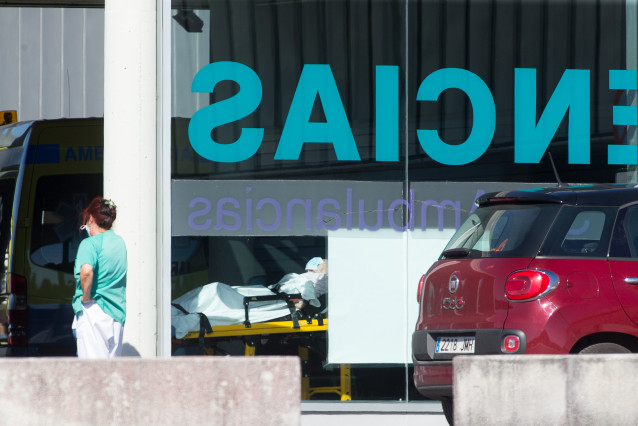 Arquivo - Un paciente con Covid-19 é trasladado desde o Hospital do Incio ao Hospital de Lugo