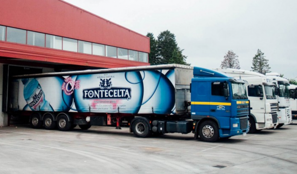 Camión de Fontecelta nunha imaxe do Agrupación industrial da auga