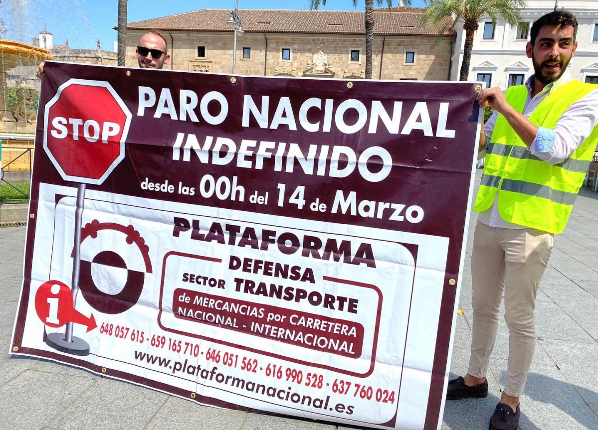Protesta da Plataforma Nacional en Defensa do Sector do Transporte en Estremadura a principios de xuño nunha foto de Juan Parello do Grupo Parlamentario do PP en Estremadura