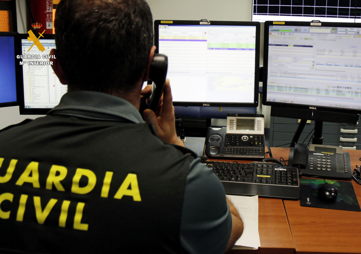 Arquivo - A Garda Civil investiga delitos de estafa a través de Internet