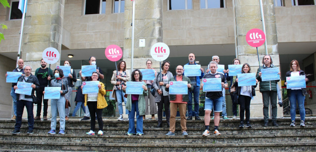 Protesta da CIG-Ensino na Escola Galego dá Administración Pública (EGAP), en Santiago de Compostela.