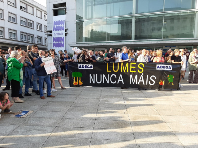 Concentración contra os incendios en Lugo