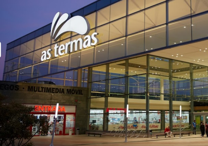 Entrada ao centro comercial As Termas de Lugo