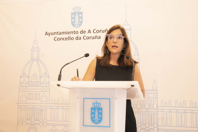 A alcaldesa da Coruña, Inés Rey, en rolda de prensa