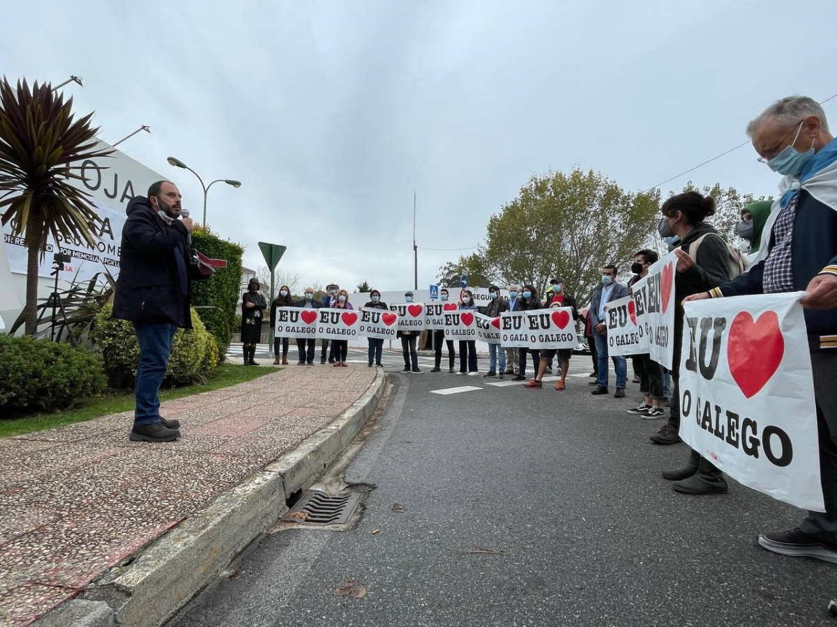 Arquivo - Manifestación da Mesa pola Normalización Lingüística en Illa dá Toxa, no Grove (Pontevedra), para defender o topónimo oficial fronte ao Foro A Toja.