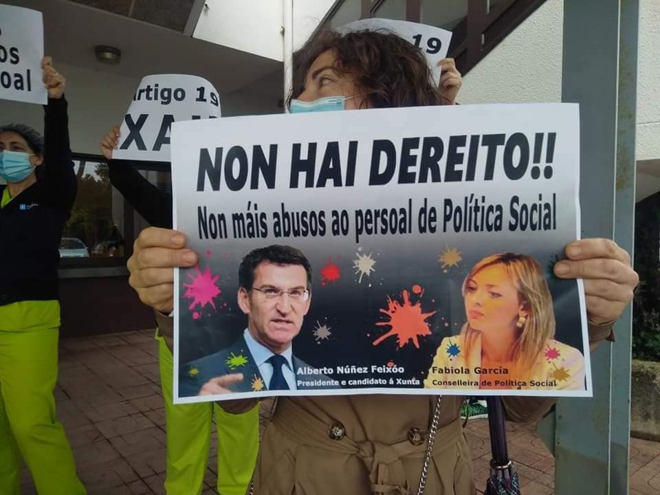 Protesta de las trabajadoras del CRAPD Vigo en 2020 en una foto de Ramiro Bastvigo Facebook
