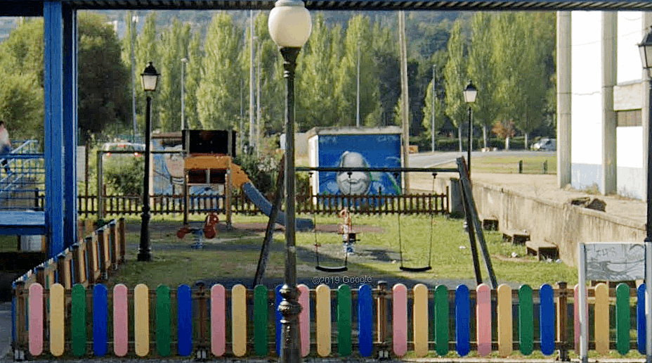 Parque infantil O Carregal en la zona de O Pasatempo en Betanzos