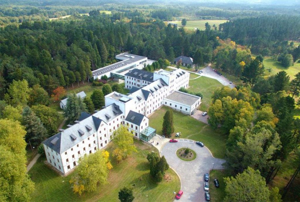 Archivo - El Gran Hotel Balneario de Guitiriz abrirá en primavera tras una inversión de 8,5 millones