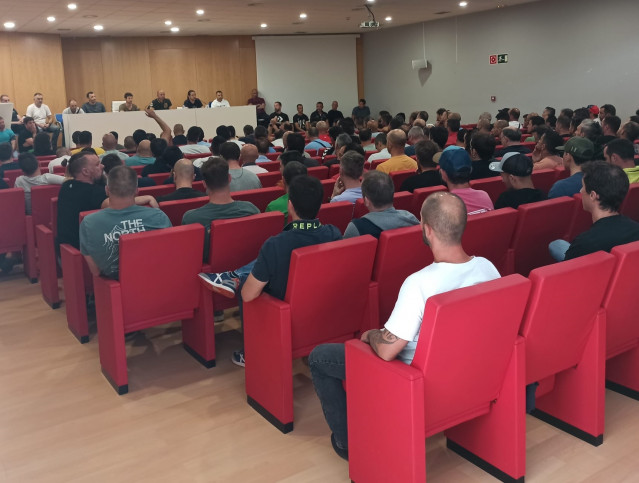 Asamblea de bomberos comarcales de Galicia, celebrada en Santiago
