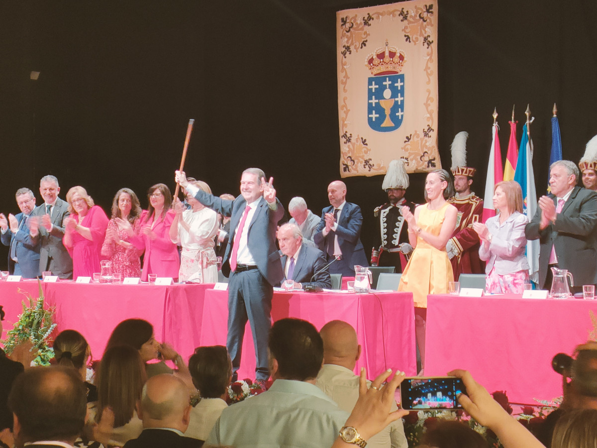 Abel Caballero, investido alcalde para un quinto mandato consecutivo en Vigo, en el pleno extraordinario del 17 de junio de 2023.