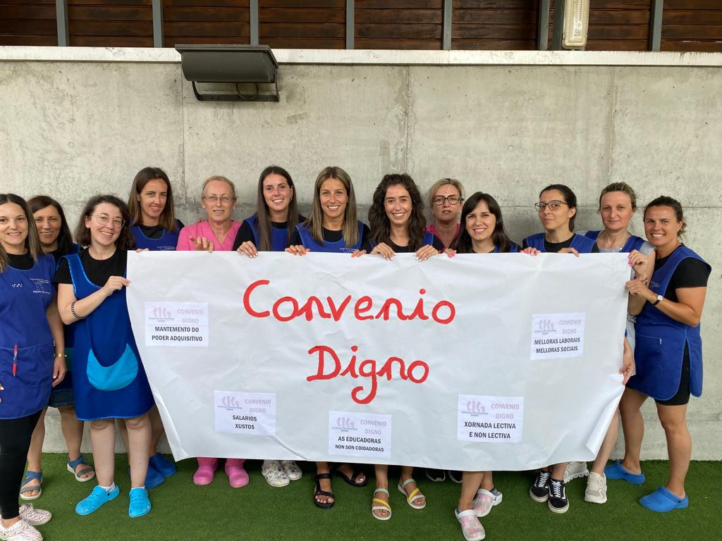 Trabajadoras de escuelas infantiles en una foto de CIG