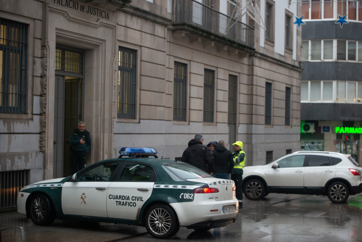 Archivo - Entrada de la Audiencia Provincial de Pontevedra donde se juzga al presunto culpable del accidente en el que murieron tres personas en Pontevedra, a 17 de enero de 2023, en Pontevedra, Galic