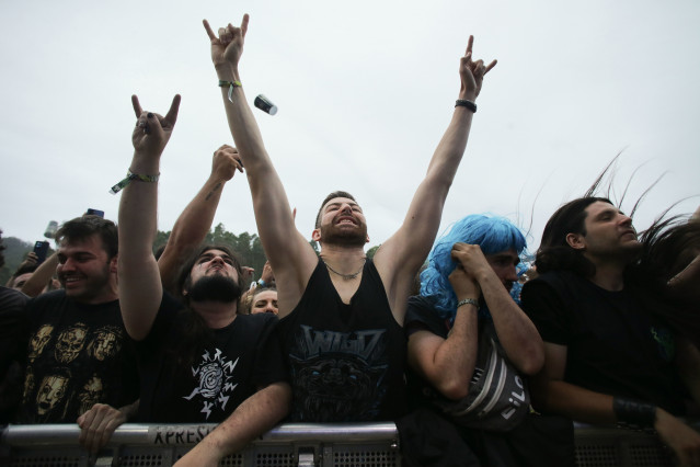 Archivo - Público durante la actuación de la banda Fever 333 en el Resurrection Fest, a 30 de junio de 2023, en Viveiro, Lugo, Galicia (España). Fever 333 es una banda de rock estadounidense formada en Inglewood, California, en 2017.