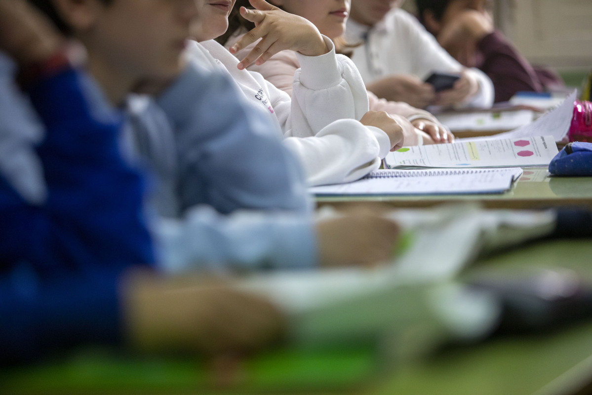 Archivo - Niños, alumnos, escolares, educación, escuela, centro escolar.