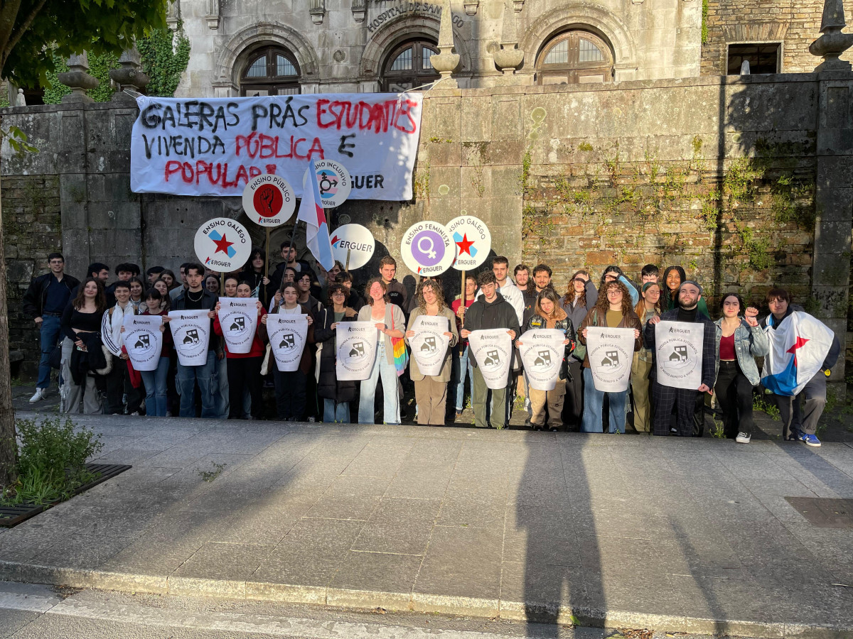 Protesta de Erguer frente al antiguo hospital de Galeras