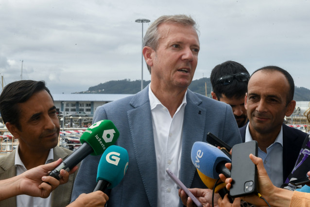 El presidente de la Xunta, Alfonso Rueda, en declaraciones a los medios.