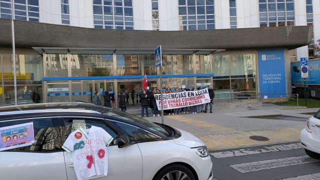 Protesta en A Coruña de trabajadoras de residencias privadas