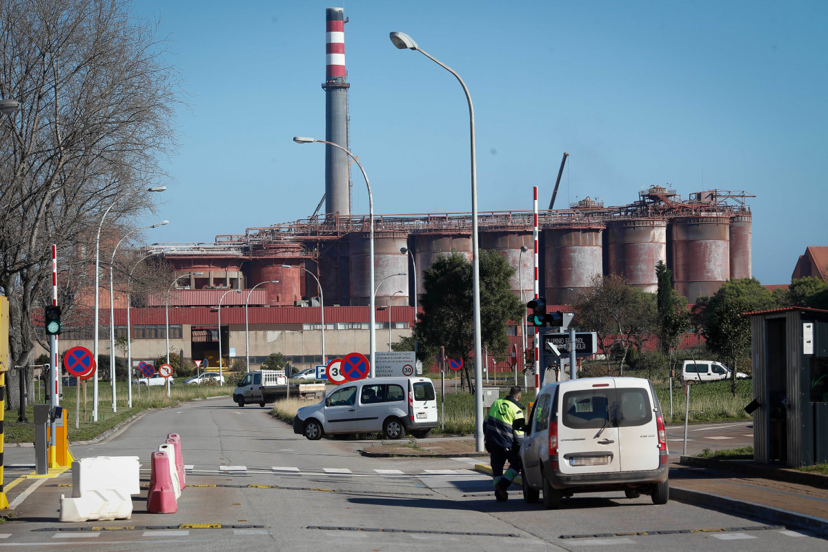 Archivo - La fábrica de Alcoa, a 24 de enero de 2024, en San Cibrao, Lugo, Galicia (España). Alcoa solicitó el pasado 22 de enero a los trabajadores de la fábrica de San Cibrao y al comité de emp