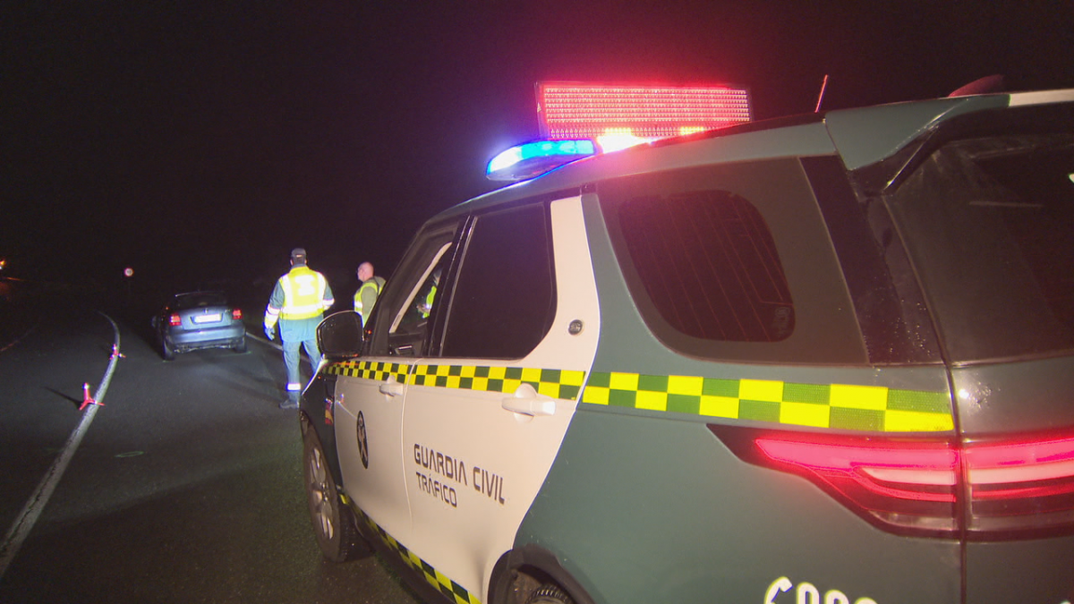 La guardia civil en el lugar del accidente