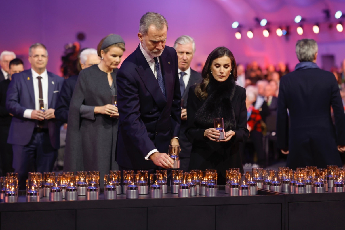 Los Reyes rinden tributo a las víctimas del Holocausto junto a supervivientes y una veintena de mandatarios en Auschwitz